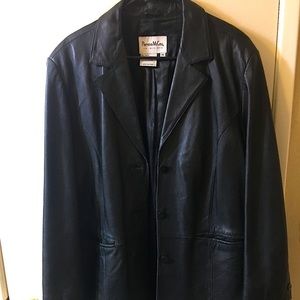 Black leather Pamela McCoy jacket Size 1X. Good condition. 2 side pockets.